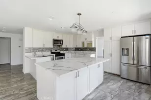 16261 Lake View Ln, Apple Valley, CA 92307 - Photo 11