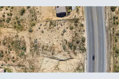 16423 Village Drive, Victorville, CA 92394 - Photo 11