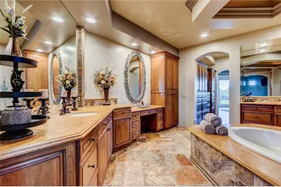 12260 Desert Rose Way, Oak Hills, CA 92344 - Photo 65