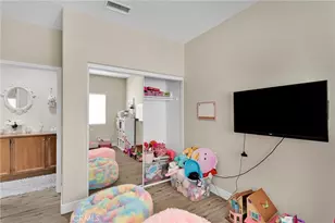 13720 Adams St, Oak Hills, CA 92344 - Photo 27