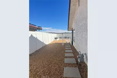 26259 Corona, Helendale, CA 92342 - Photo 17