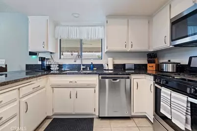 13115 Rolling Ridge, Victorville, CA 92395 - Photo 21