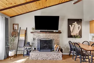 42792 Conifer Dr, Big Bear Lake, CA 92315 - Photo 9