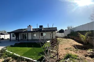 12790 Desert Creek Cir, Victorville, CA 92395 - Photo 21