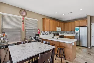 15126 Bluffside Ln, Victorville, CA 92394 - Photo 13