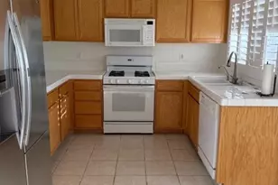 11220 Country Club Dr, Apple Valley, CA 92308 - Photo 9