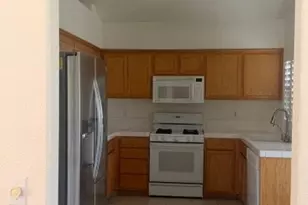 11220 Country Club Dr, Apple Valley, CA 92308 - Photo 7