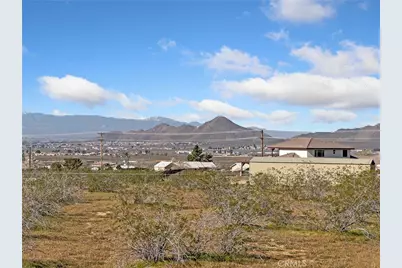16986 Ocotilla, Apple Valley, CA 92307 - Photo 35