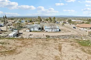 599 Smoke Tree Rd, Pinon Hills, CA 92372 - Photo 33