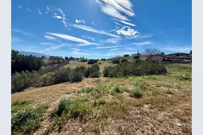 39833319 Plumas, Hesperia, CA 92345 - Photo 9