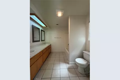 22265 Thunderbird, Apple Valley, CA 92307 - Photo 11