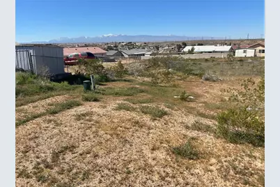 14998 Avon Court, Victorville, CA 92394 - Photo 13