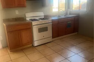 10606 Arlington, Adelanto, CA 92301 - Photo 7