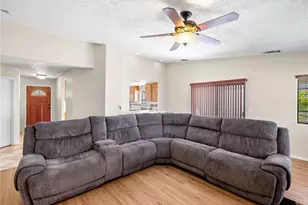 12790 Amberwood Ln, Victorville, CA 92395 - Photo 9