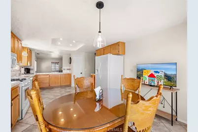 12790 Amberwood Lane, Victorville, CA 92395 - Photo 17