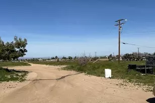 6677 Snow Line, Phelan, CA 92371 - Photo 17