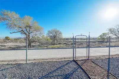 13395 Driftwood Drive, Victorville, CA 92395 - Photo 31