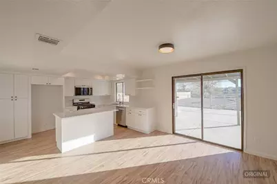 13395 Driftwood Drive, Victorville, CA 92395 - Photo 9