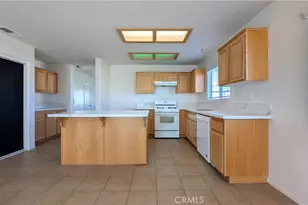 13289 Buckwood Ct, Victorville, CA 92392 - Photo 9