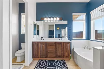 11090 Dandelion Ln, Apple Valley, CA 92308 - Photo 17