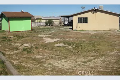 2040 Yosemite Drive, Barstow, CA 92311 - Photo 5