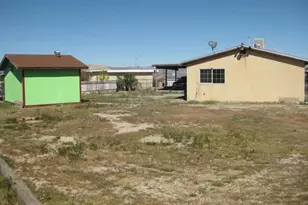 2040 Yosemite Dr, Barstow, CA 92311 - Photo 5