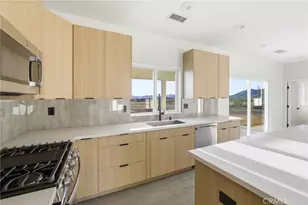 15168 Barbara, Apple Valley, CA 92307 - Photo 11