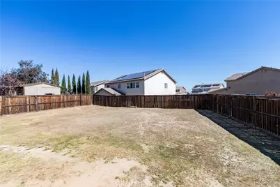13816 Grant, Oak Hills, CA 92344 - Photo 33