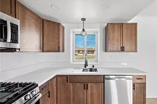 16548 Quinnault, Apple Valley, CA 92307 - Photo 13