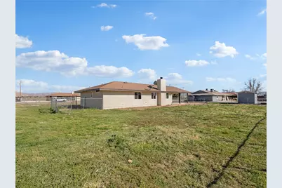 16548 Quinnault, Apple Valley, CA 92307 - Photo 31