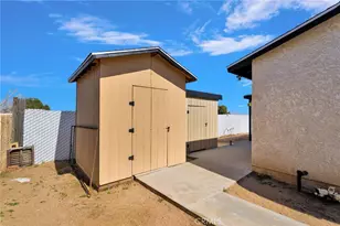 18492 Hinton St, Hesperia, CA 92345 - Photo 43