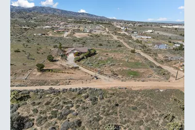 8672 Sierra Vista, Phelan, CA 92371 - Photo 1