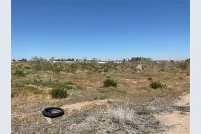 22111 Hesperia Rd, Hesperia, CA 92345 - Photo 7