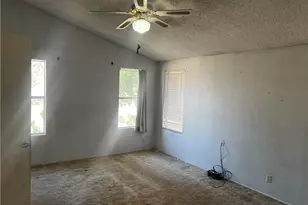 3001 McMillan Ln, Phelan, CA 92372 - Photo 15