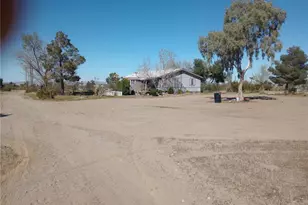 3001 McMillan Ln, Phelan, CA 92372 - Photo 1