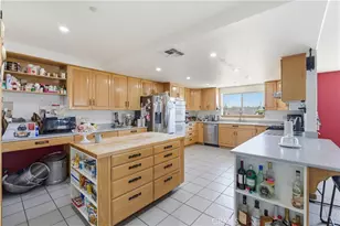 10707 Mines Ranch Rd, Victorville, CA 92392 - Photo 9
