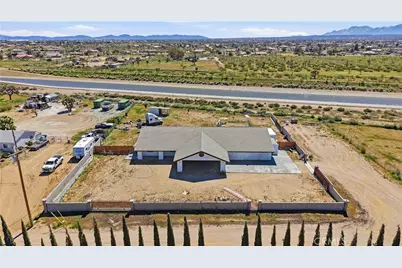 10707 Mines Ranch Rd, Victorville, CA 92392 - Photo 45