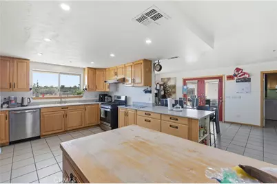 10707 Mines Ranch Rd, Victorville, CA 92392 - Photo 9