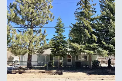 829 W Country Club Boulevard, Big Bear City, CA 92314 - Photo 1