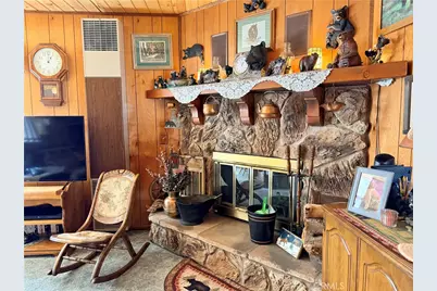 829 W Country Club Boulevard, Big Bear City, CA 92314 - Photo 13