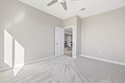 18826 Valencia, Hesperia, CA 92345 - Photo 35