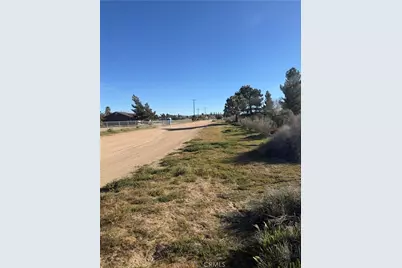 1 Smoke Tree, Oak Hills, CA 92344 - Photo 19