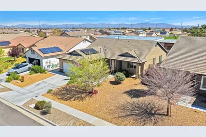 8179 Taft, Oak Hills, CA 92344 - Photo 43