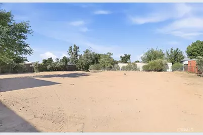 7625 Windsor Avenue, Hesperia, CA 92345 - Photo 25
