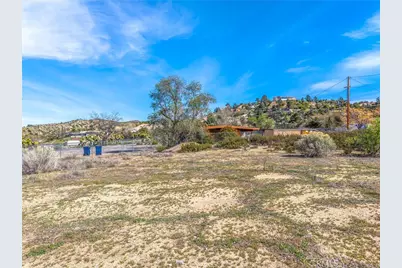 3407 Hwy 2, Pinon Hills, CA 92372 - Photo 47