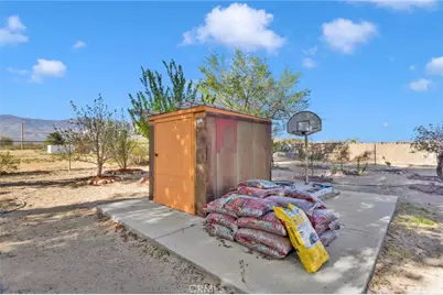 10298 Custer Avenue, Lucerne Valley, CA 92356 - Photo 55