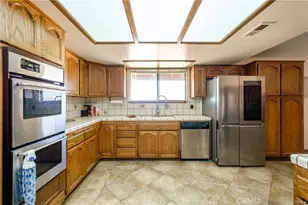 21186 Standing Rock Ave, Apple Valley, CA 92307 - Photo 5