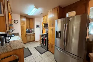 25567 Eaton St, Barstow, CA 92311 - Photo 7