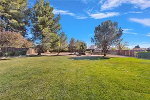 19149 San Jacinto Way, Apple Valley, CA 92308 - Photo 41