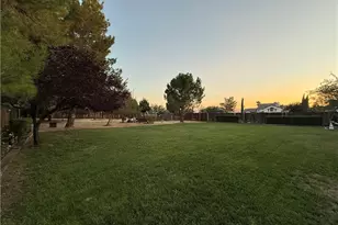 19149 San Jacinto Way, Apple Valley, CA 92308 - Photo 55